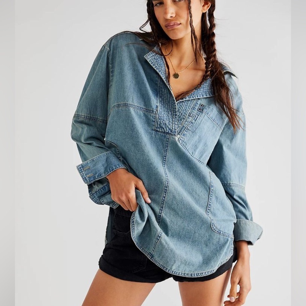 Free People We The Free Peyton Denim Pullover Light Wash Chambray Boho Shirt